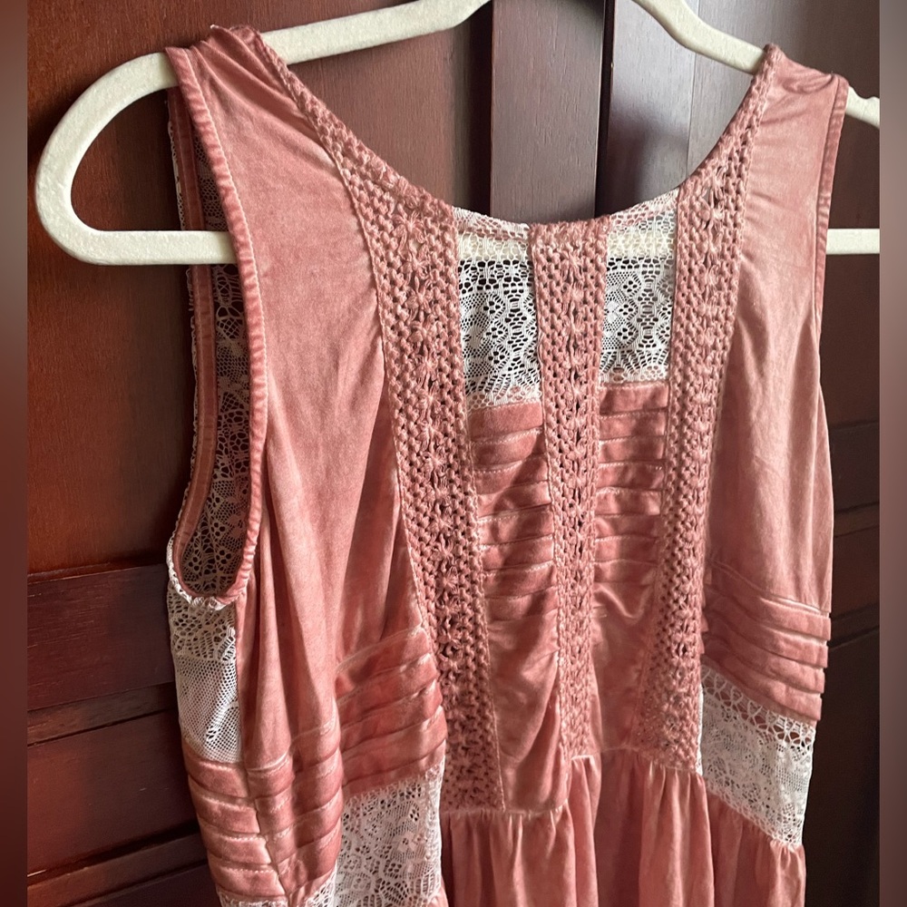 POL Elegant Lace Trimmed Pink Top Size Small - Picture 4 of 9